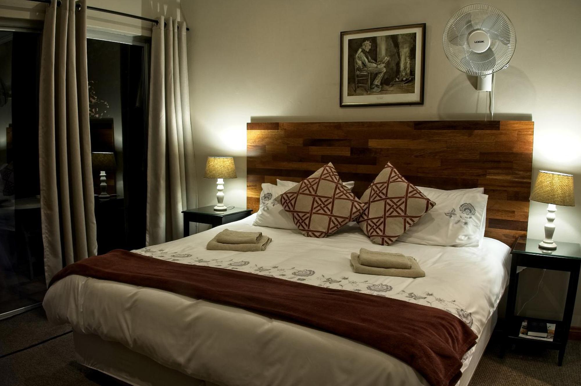 Rest-A-While Guest House - Pretoria-Noord エクステリア 写真