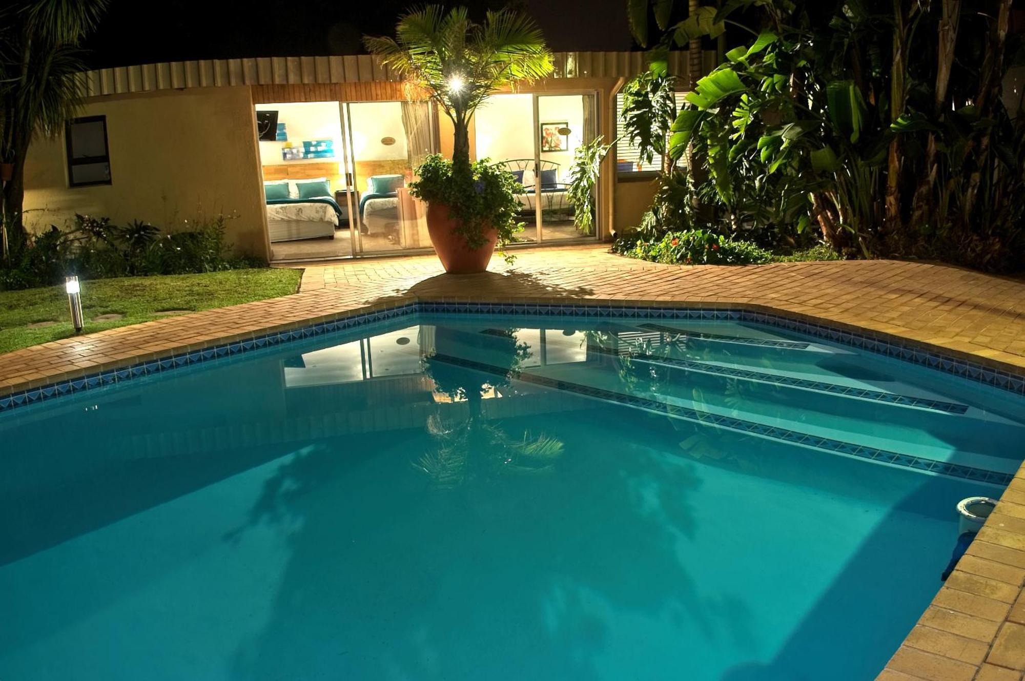 Rest-A-While Guest House - Pretoria-Noord エクステリア 写真