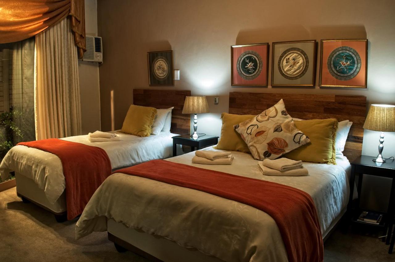 Rest-A-While Guest House - Pretoria-Noord エクステリア 写真