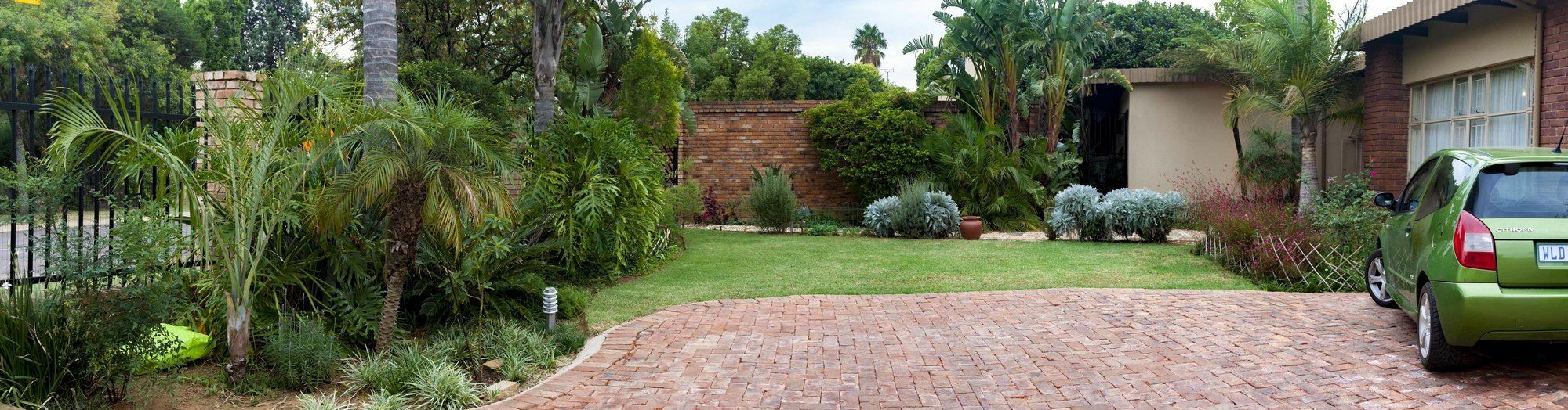 Rest-A-While Guest House - Pretoria-Noord エクステリア 写真